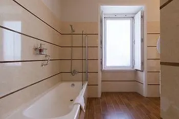 Unika Hotel 4*